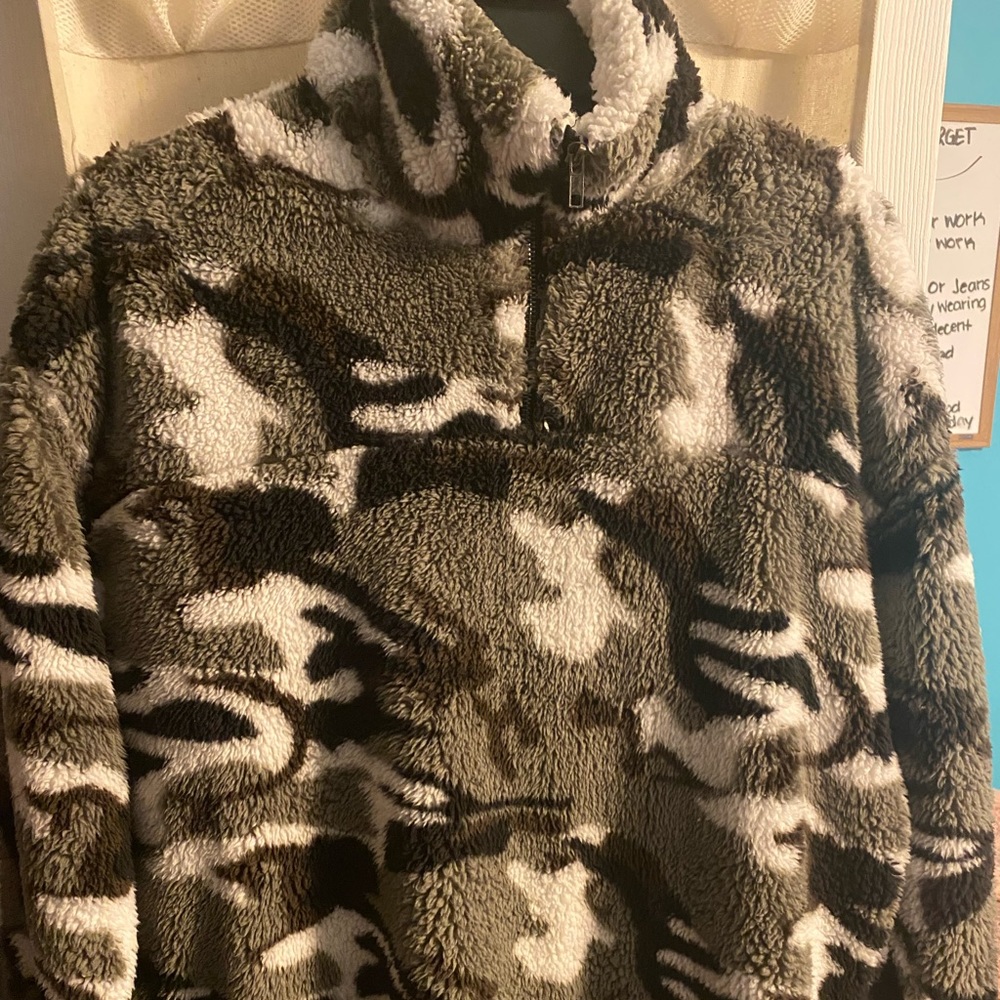 Camo Sherpa